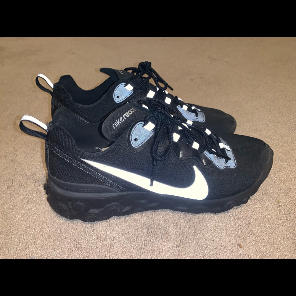 Black Nike React training shoes